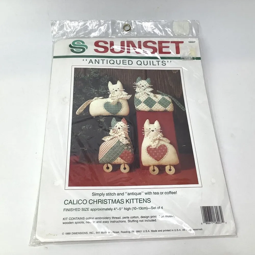 1989 Sunset CALICO CHRISTMAS KITTENS Quilts 18007 USA Plush Cottage Cat New